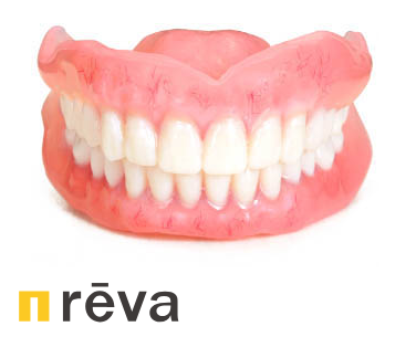 3Dプリントデジタル義歯REVA（リーバ）の写真
